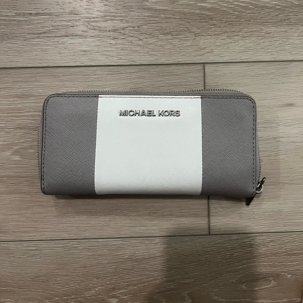 Michael Kors Two-Tone Wallet in Gray and White